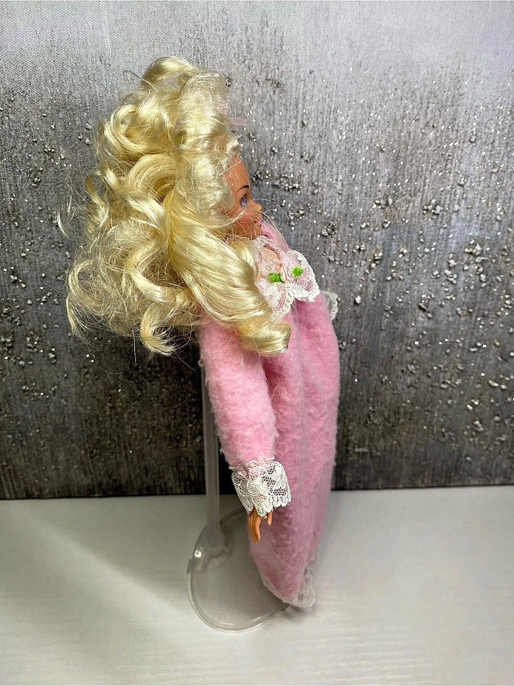 Mattel 1993 Bedtime Barbie - Picture 5 of 13